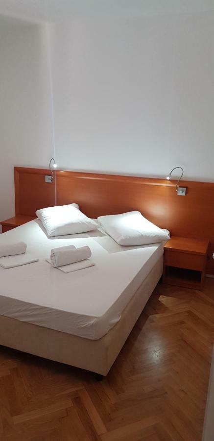 Premium Apartments Joy Primošten Exterior foto